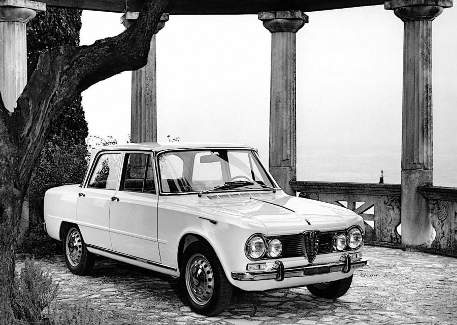  Alfa Romeo Giulia Super (105.26) 1965 года  (фото 3 из 4)